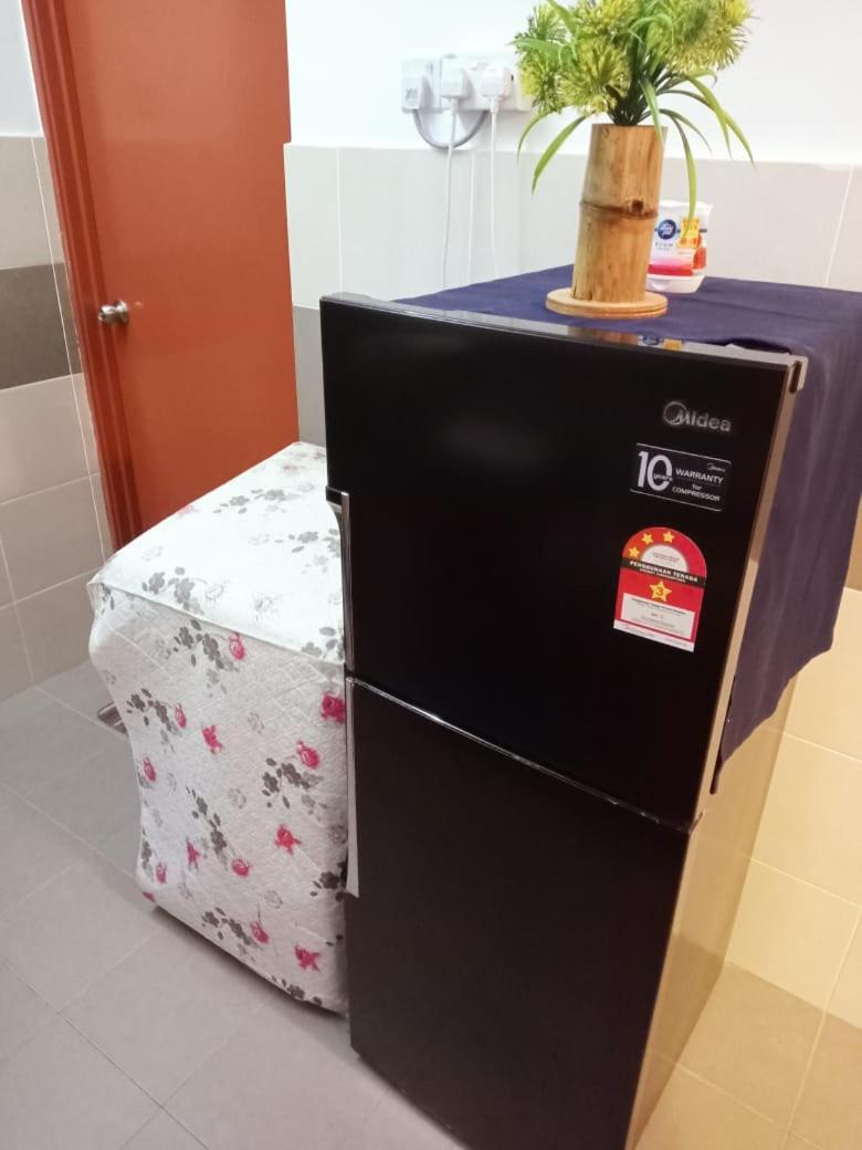 Homestay Kuala Terengganu Rose House Pantai Batu Buruk Extérieur photo